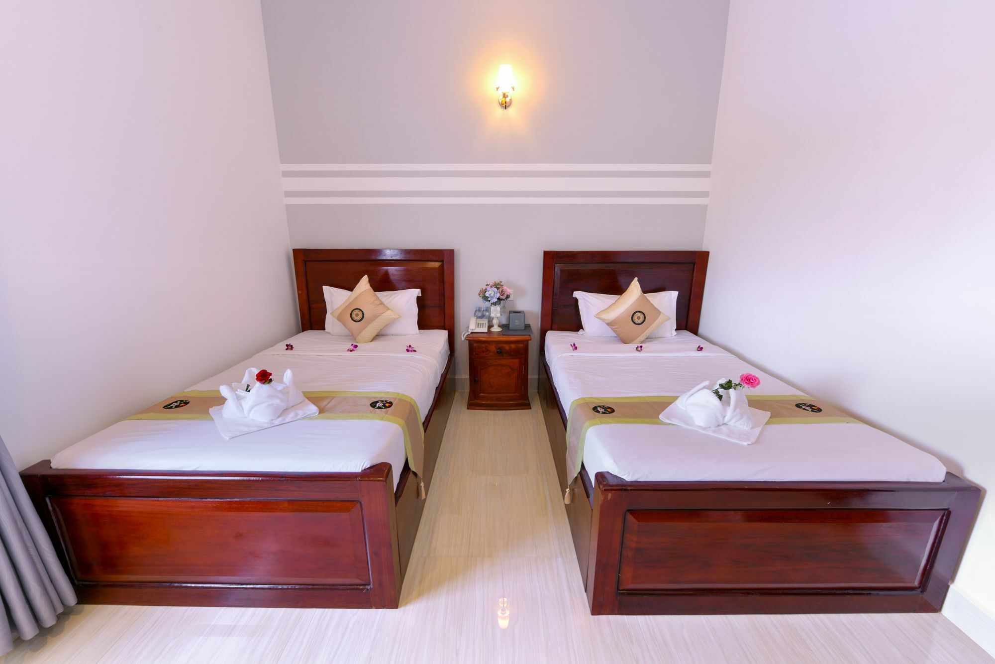 Sky Palace Boutique Hotel Баттамбанг Экстерьер фото