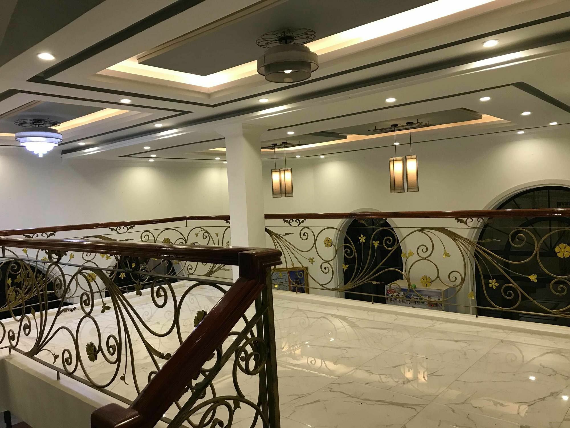 Sky Palace Boutique Hotel Баттамбанг Экстерьер фото