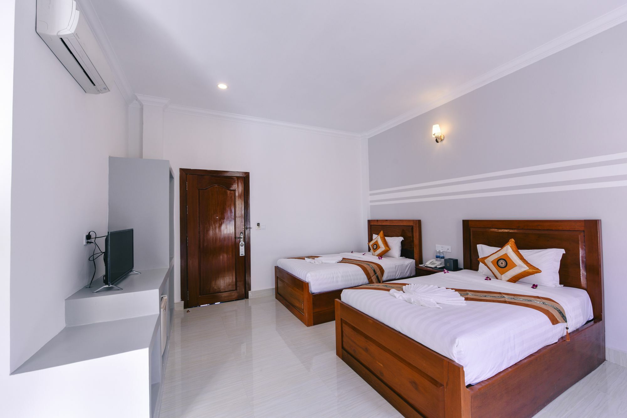 Sky Palace Boutique Hotel Баттамбанг Экстерьер фото