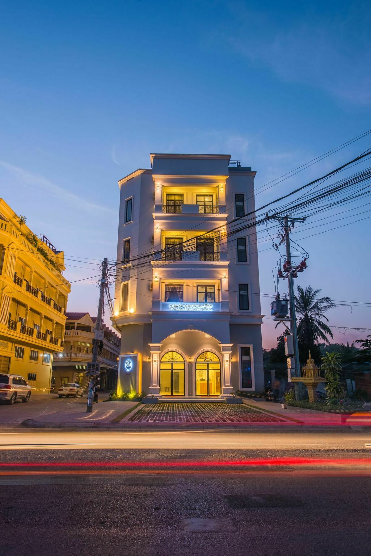 Sky Palace Boutique Hotel Баттамбанг Экстерьер фото